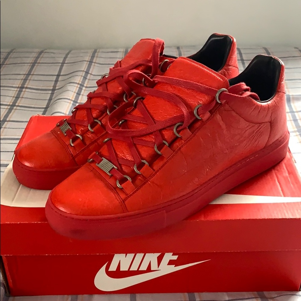 Balenciaga Arena low top red